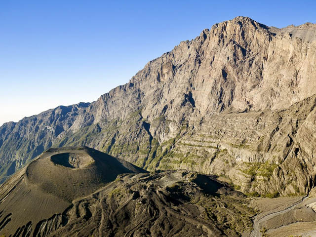 stunning views of the ash cone of mount meru from shira plateau of mount kilimanjaro, tanzania
