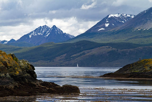 scenic views of the patagonia beagle channel