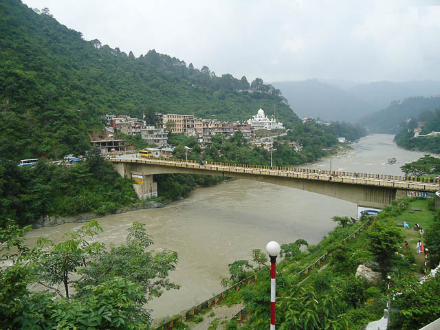 a bridge above the beas river in manali, himachal pradesh