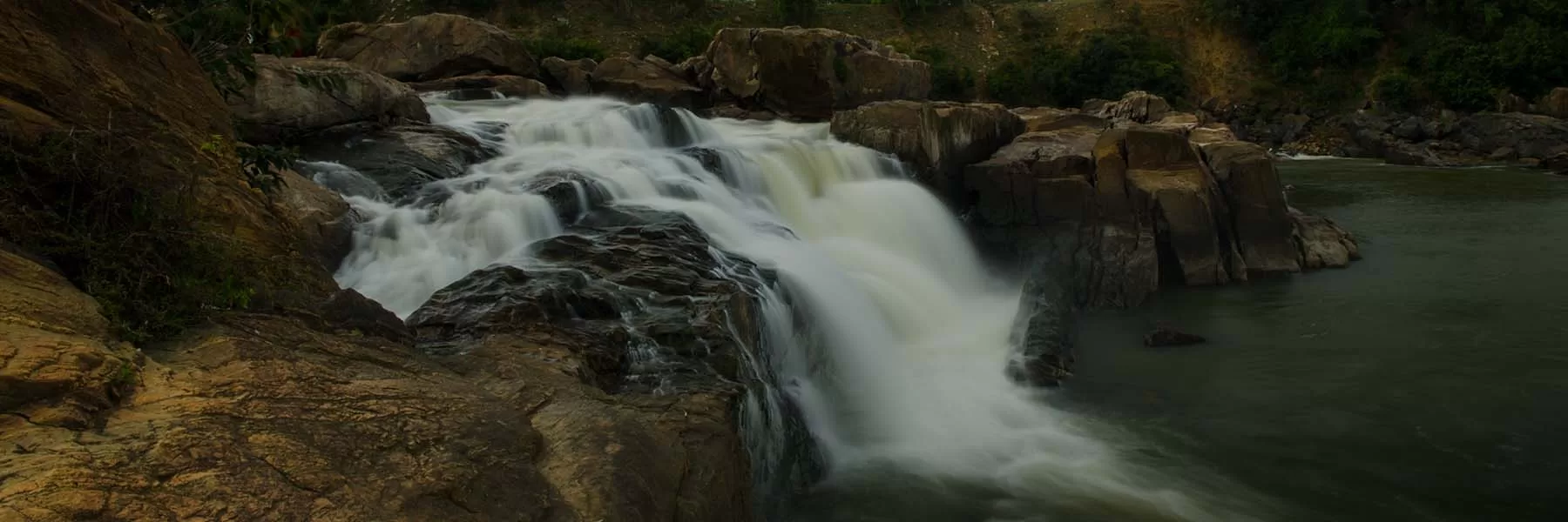 waterfalls tour by wild voyager
