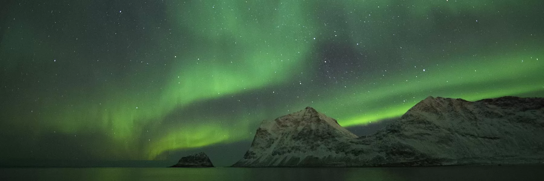 Northern Lights travel packages around the world 