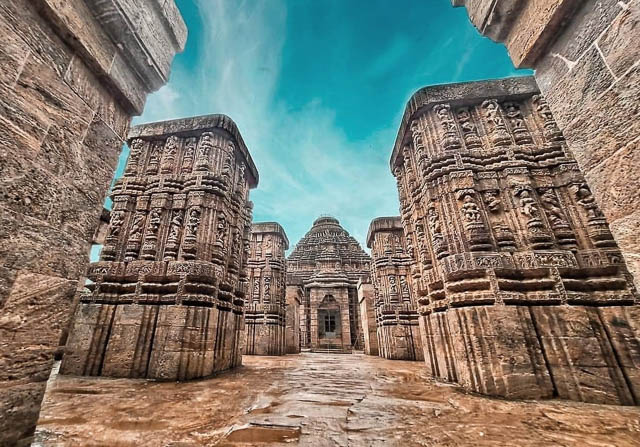 pillars inside sun temple in konark, odisha